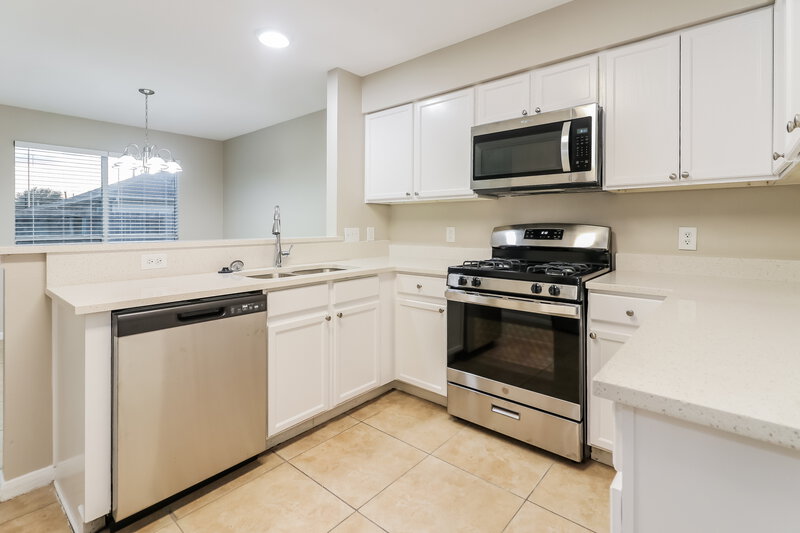 2,205/Mo, 4615 Daisy Meadow Dr Katy, TX 77449 Kitchen View 2