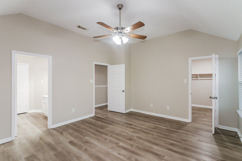 2,205/Mo, 4615 Daisy Meadow Dr Katy, TX 77449 Main Bedroom View 2