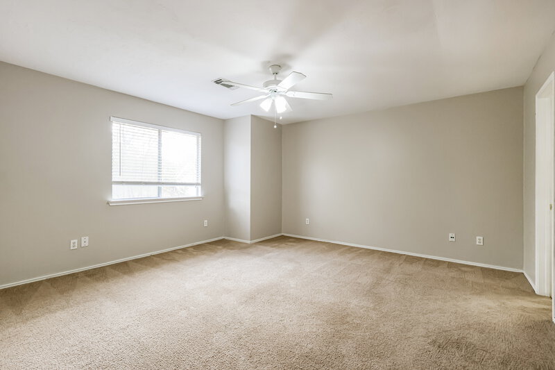 1,675/Mo, 19530 Sandy Bank Dr Tomball, TX 77375 Main Bedroom View