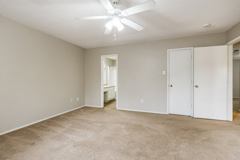 1,675/Mo, 19530 Sandy Bank Dr Tomball, TX 77375 Main Bedroom View 2