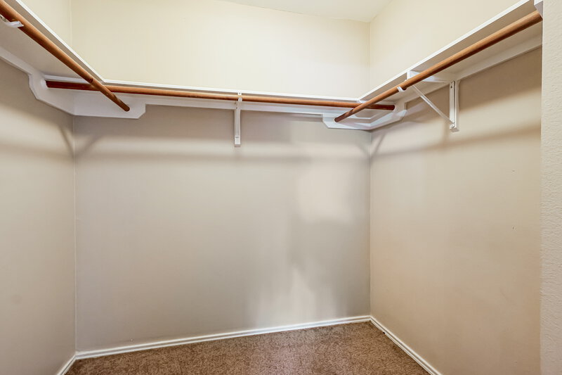 1,675/Mo, 19530 Sandy Bank Dr Tomball, TX 77375 Walk In Closet View