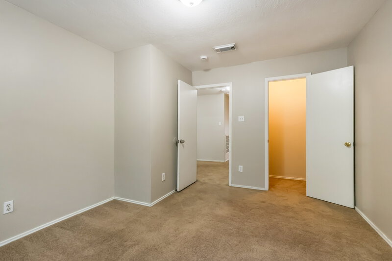 1,675/Mo, 19530 Sandy Bank Dr Tomball, TX 77375 Bedroom View 2