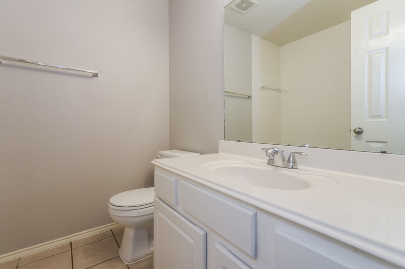 1,970/Mo, 20526 Lantern Springs Ln Cypress, TX 77433 Bathroom View