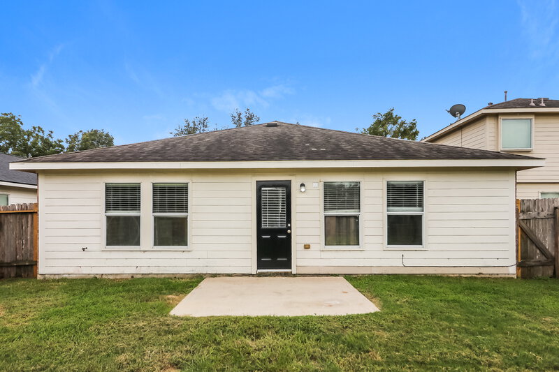 1,970/Mo, 20526 Lantern Springs Ln Cypress, TX 77433 Rear View