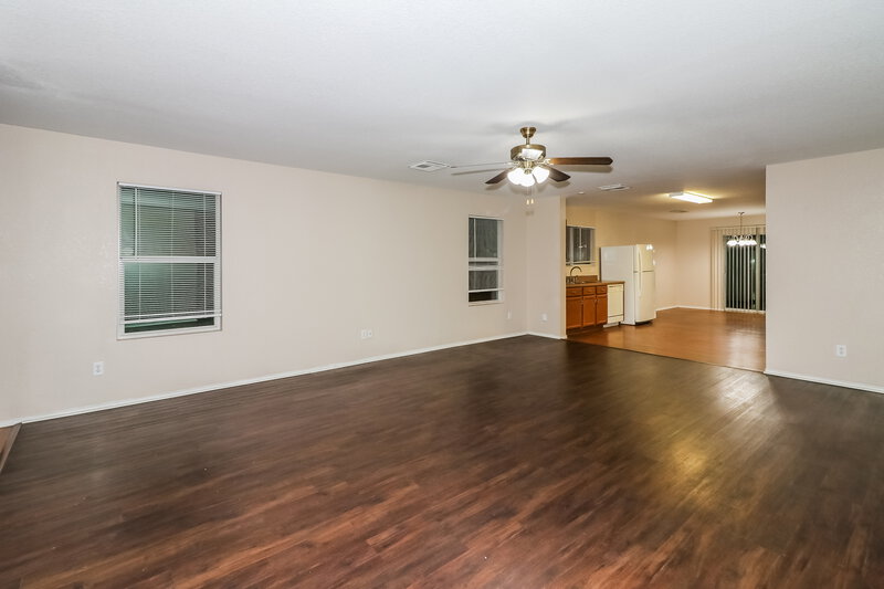 1,620/Mo, 12806 Blue Timbers Ct Houston, TX 77044 Living Room View