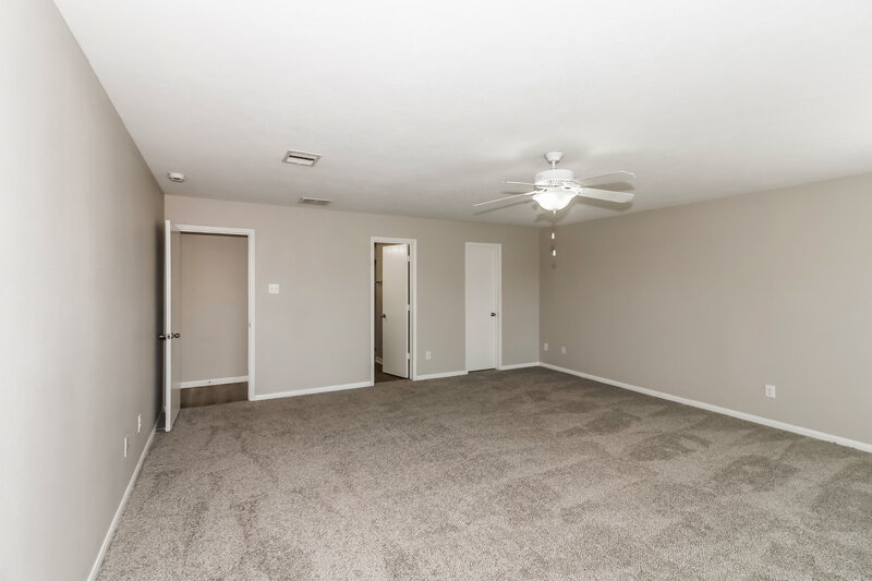 2,340/Mo, 1006 Blair Field Ln Fresno, TX 77545 Main Bedroom View 2
