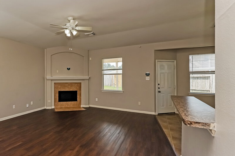 1,955/Mo, 5707 Coyote Call Ct Katy, TX 77449 Living Room View