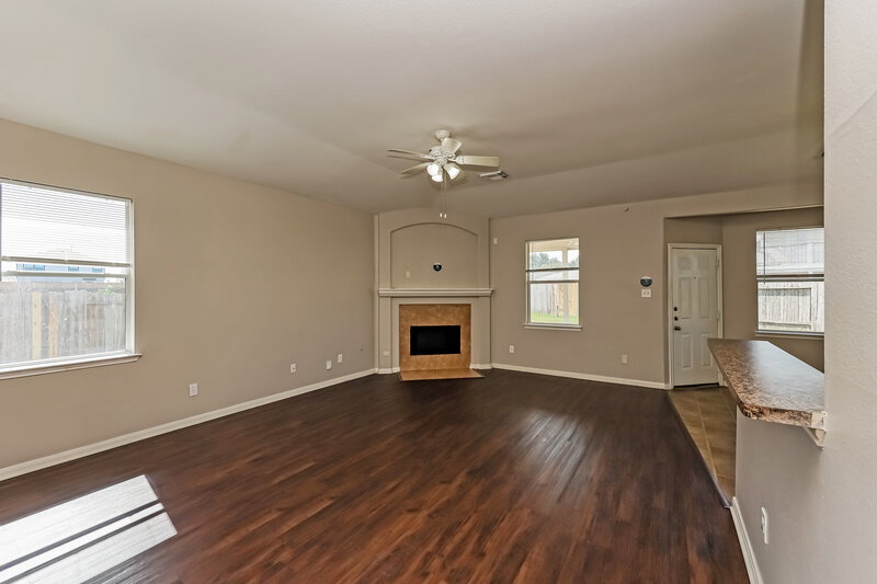 1,955/Mo, 5707 Coyote Call Ct Katy, TX 77449 Living Room View 2