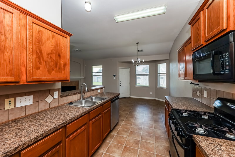 1,955/Mo, 5707 Coyote Call Ct Katy, TX 77449 Kitchen View