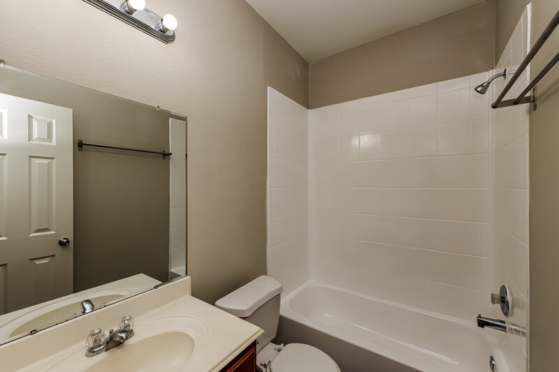1,955/Mo, 5707 Coyote Call Ct Katy, TX 77449 Bathroom View