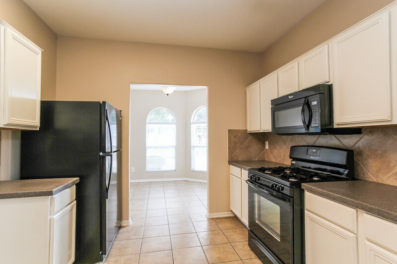 1,710/Mo, 12231 Hawthorne Hill Cir Humble, TX 77346 Kitchen View