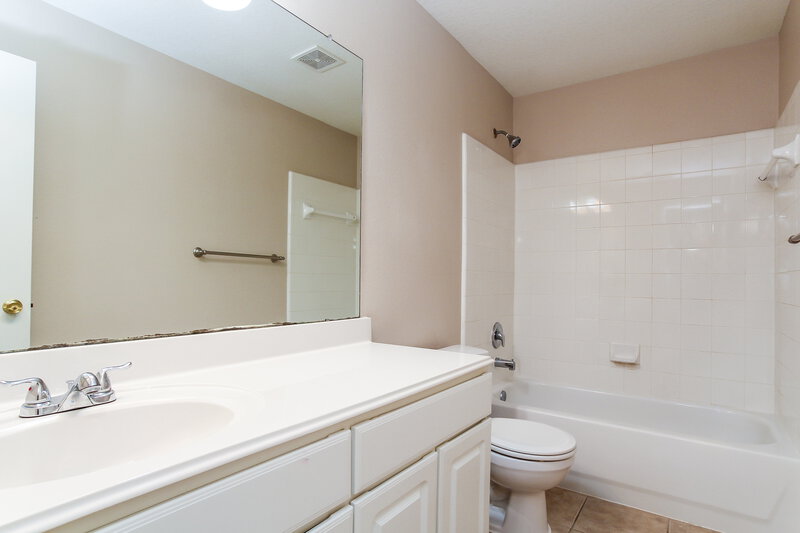1,710/Mo, 12231 Hawthorne Hill Cir Humble, TX 77346 Bathroom View