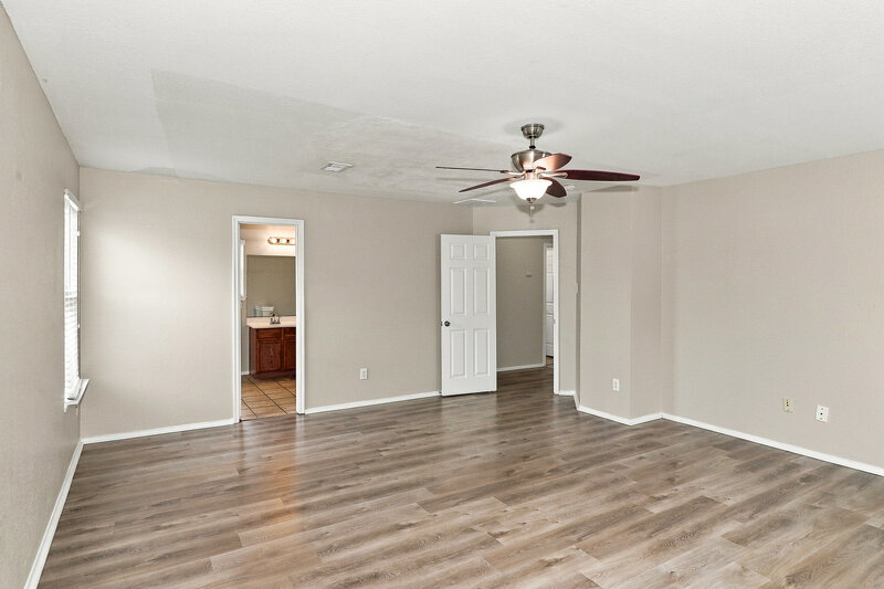 1,685/Mo, 16406 Chandler Ridge Ln Cypress, TX 77429 Primary Bedroom View 2