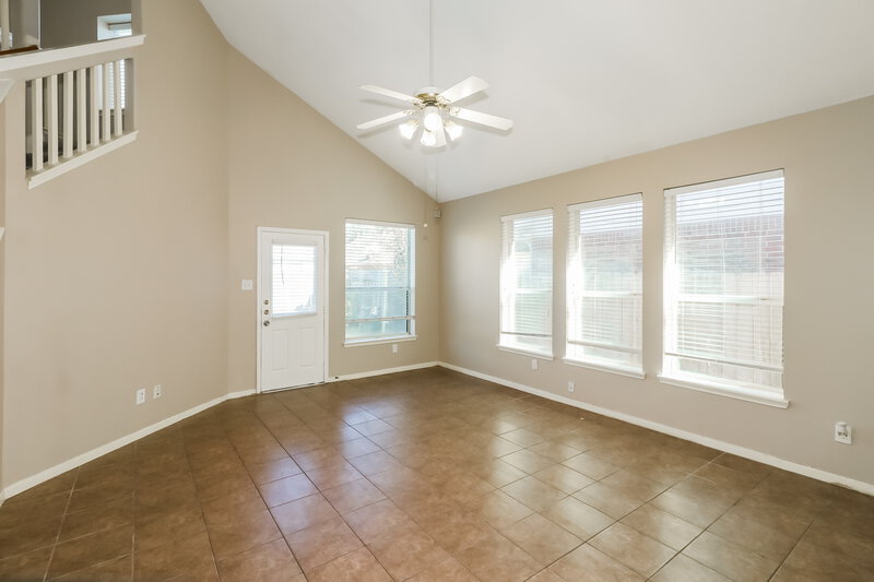 0/Mo, 19902 Owens Trace Ln Katy, TX 77449 Living Room View