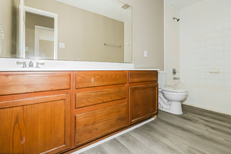 0/Mo, 19902 Owens Trace Ln Katy, TX 77449 Bathroom View