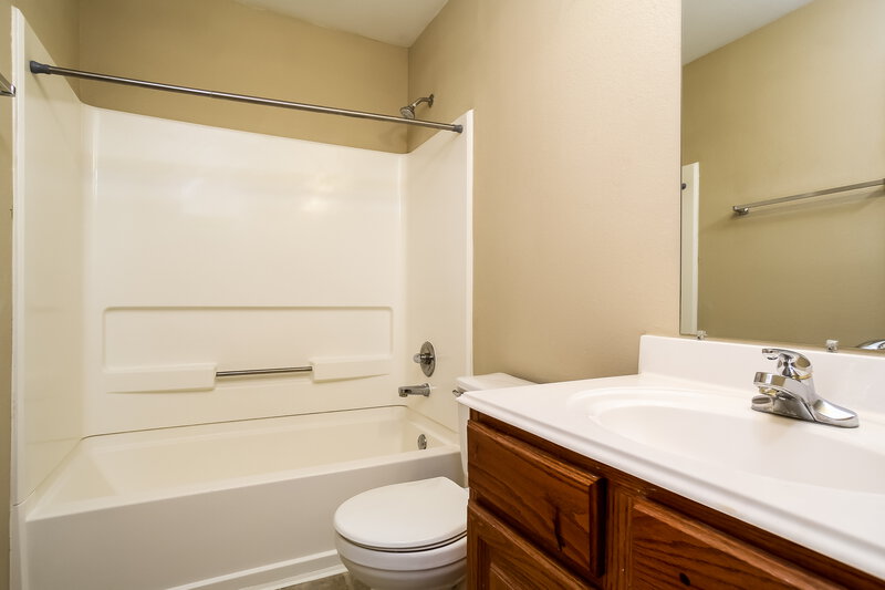 2,220/Mo, 19911 Rocky Trace Ln Cypress, TX 77433 Bathroom View