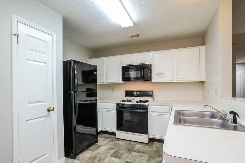1,840/Mo, 9847 Stableway Dr Houston, TX 77065 Kitchen View