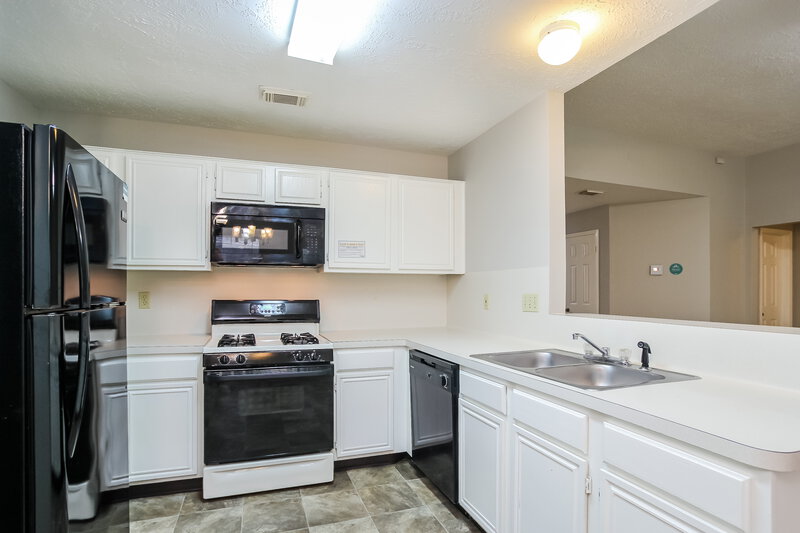 1,840/Mo, 9847 Stableway Dr Houston, TX 77065 Kitchen View 2
