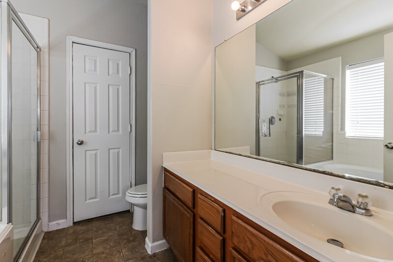 1,805/Mo, 15527 Lady Shery Ln Cypress, TX 77429 Main Bathroom View