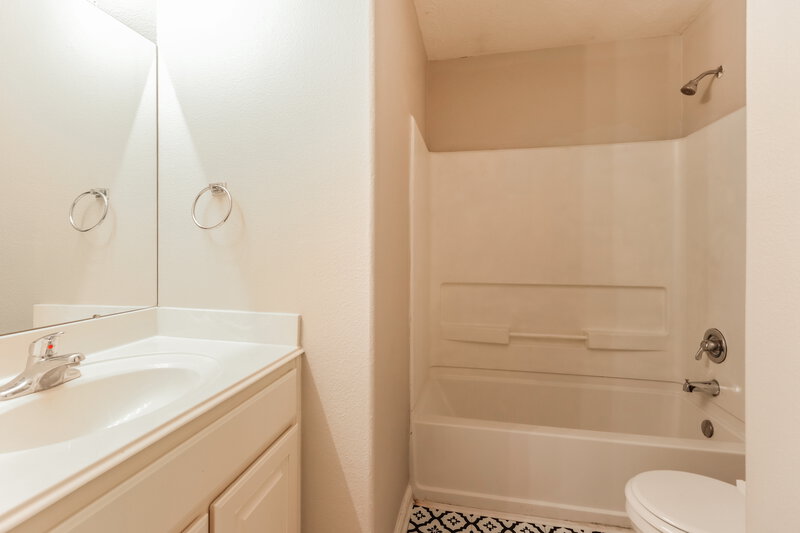 2,030/Mo, 28706 Little River Ct Spring, TX 77386 Bathroom View