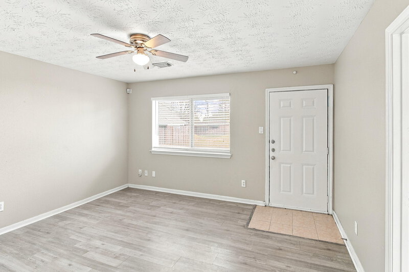 1,805/Mo, 814 Forest Ivy Ln Houston, TX 77067 Living Room View