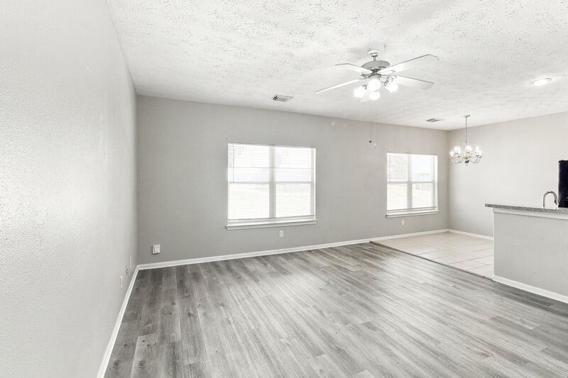 1,805/Mo, 814 Forest Ivy Ln Houston, TX 77067 Family Room View