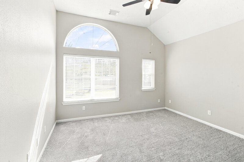 1,805/Mo, 814 Forest Ivy Ln Houston, TX 77067 Primary Bedroom View 2