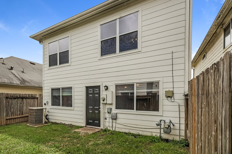 1,790/Mo, 814 Forest Ivy Ln Houston, TX 77067 Rear View