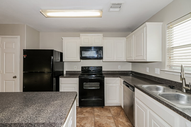 1,885/Mo, 4010 Cozy Trail Ct Richmond, TX 77469 Kitchen View 2