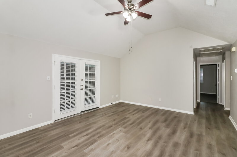 1,640/Mo, 6807 Highwind Bend Ln Katy, TX 77449 Living Room View