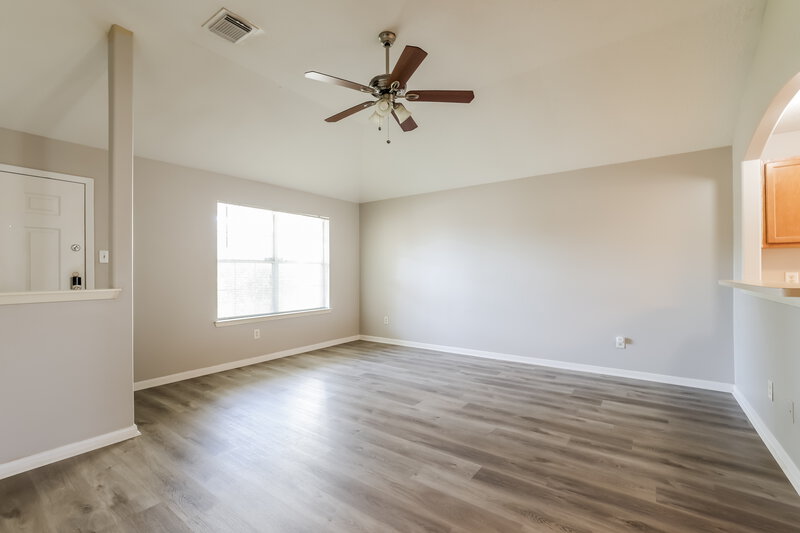 1,860/Mo, 19506 Buckland Park Dr Katy, TX 77449 Living Room View