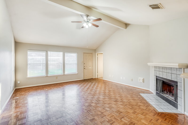 1,855/Mo, 19323 Bristlestar Dr Katy, TX 77449 Living Room View 2