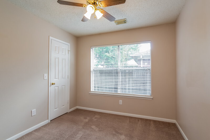 1,810/Mo, 7131 Maple Walk Dr Humble, TX 77346 Master Bedroom View 2