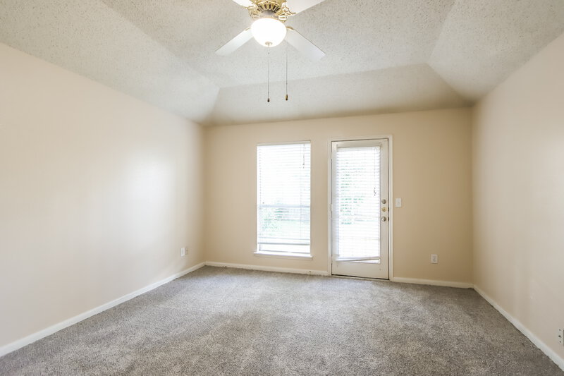 1,895/Mo, 7131 Maple Walk Dr Humble, TX 77346 Main Bedroom View