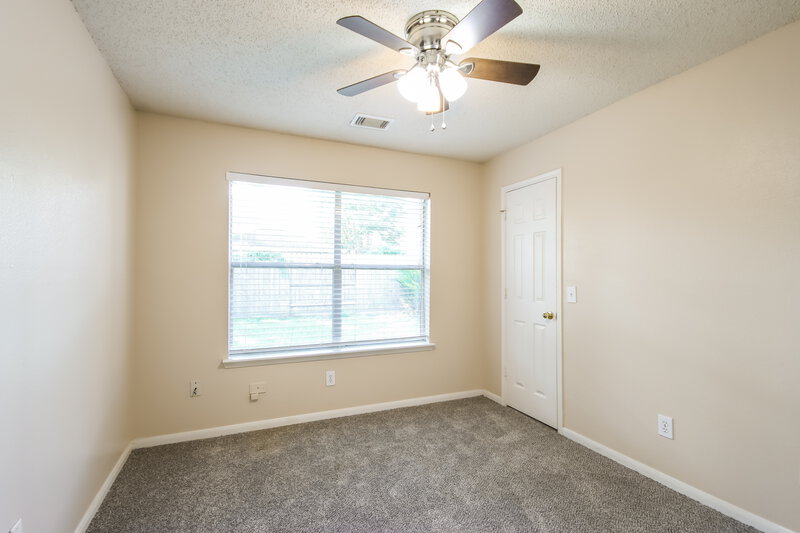1,895/Mo, 7131 Maple Walk Dr Humble, TX 77346 Bedroom View