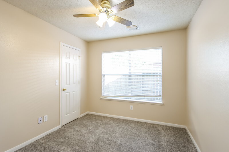 1,895/Mo, 7131 Maple Walk Dr Humble, TX 77346 Bedroom View 2