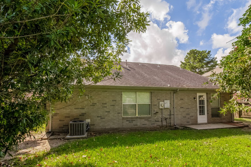 1,810/Mo, 7131 Maple Walk Dr Humble, TX 77346 Rear View