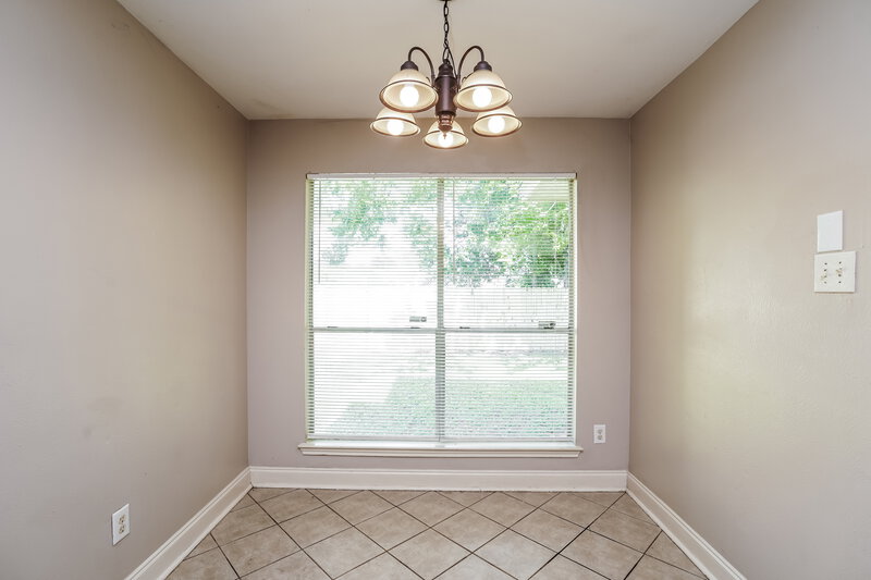 1,715/Mo, 8710 High Mountain Dr Houston, TX 77088 Breakfast Nook View