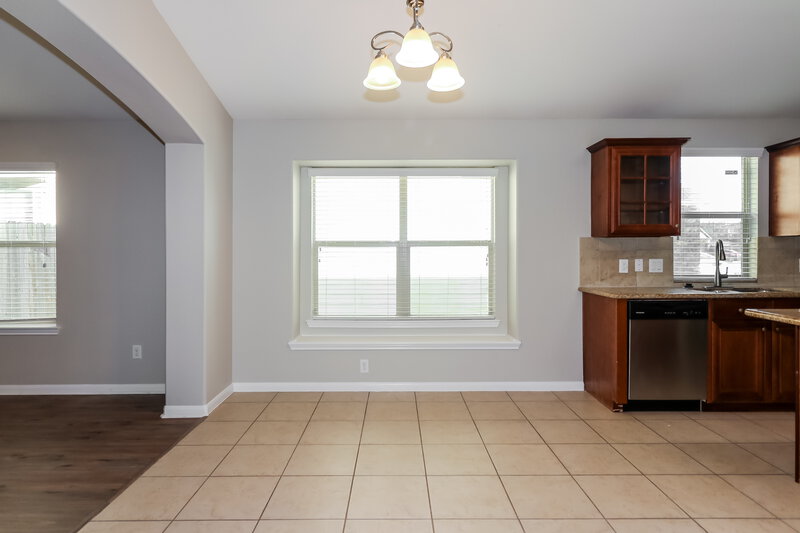 2,020/Mo, 19626 Little Pine Ln Katy, TX 77449 Breakfast Nook View