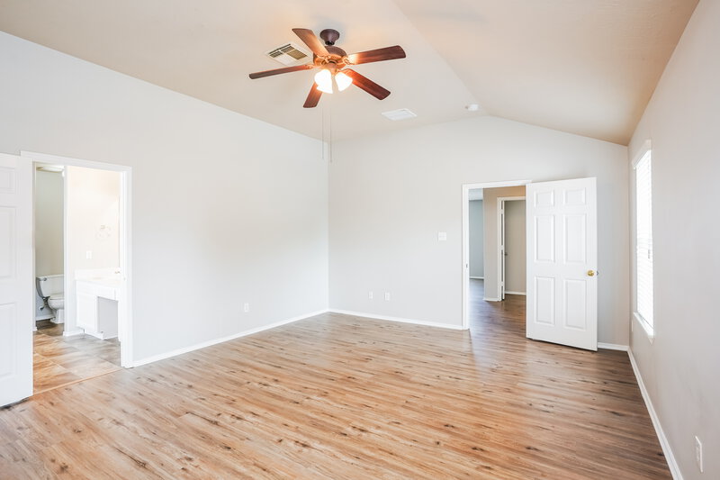 2,005/Mo, 2527 Floral Bloom Way Fresno, TX 77545 Main Bedroom View 2