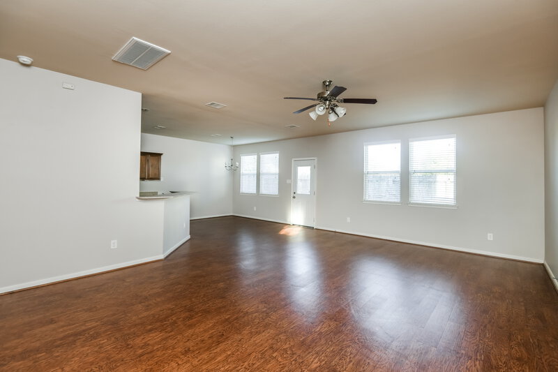 1,605/Mo, 2715 Sleepy Knoll Dr Spring, TX 77373 Living Room View