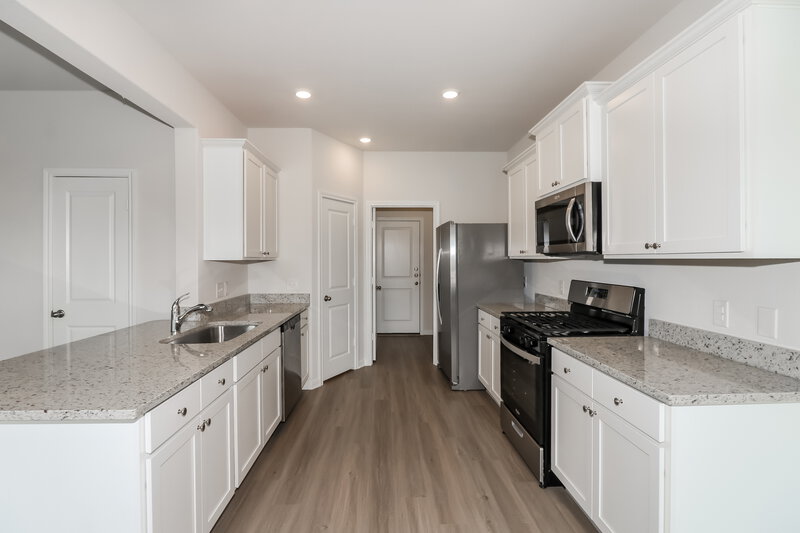 2,120/Mo, 428 Beechwood Hacienda Dr Katy, TX 77493 Kitchen View