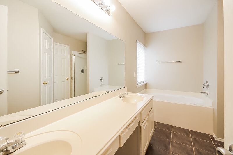 2,485/Mo, 14338 Pelican Marsh Dr Cypress, TX 77429 Main Bathroom View