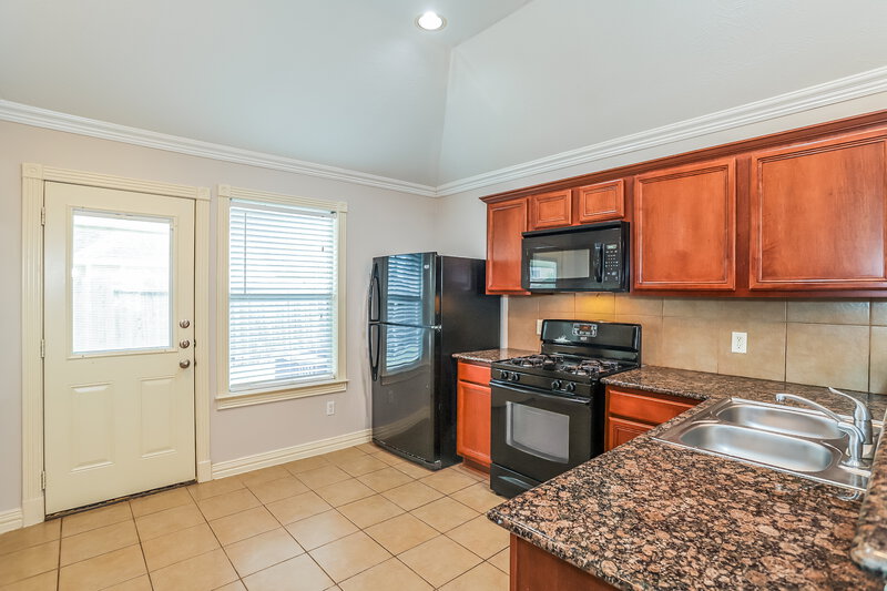 1,875/Mo, 10803 Tobar Falls Cir Houston, TX 77064 Kitchen View