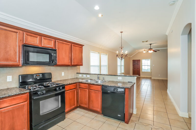 1,875/Mo, 10803 Tobar Falls Cir Houston, TX 77064 Kitchen View 2