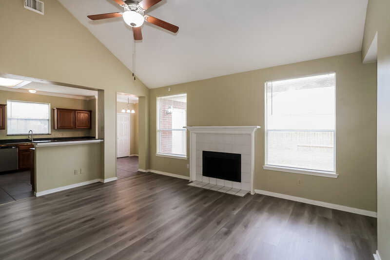 2,240/Mo, 20407 Avery Point Dr Katy, TX 77449 Living Room View