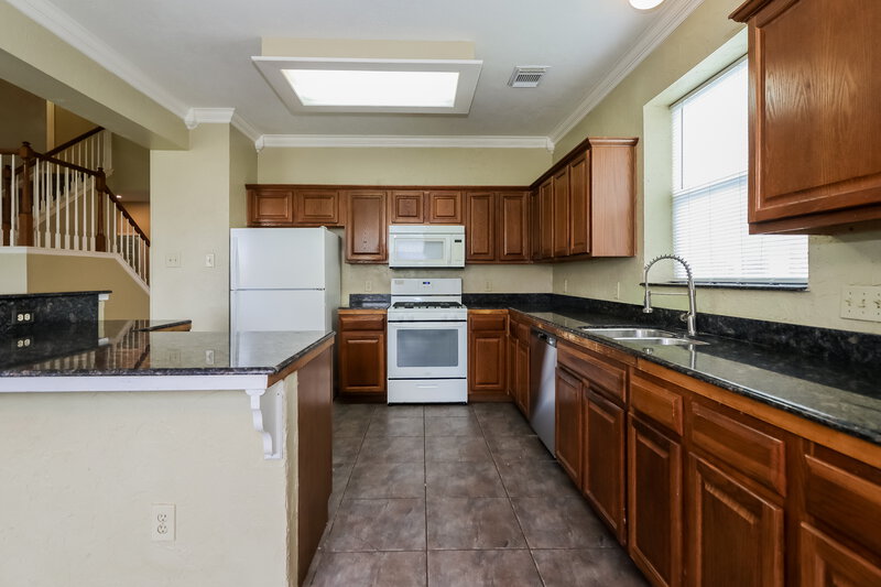 2,240/Mo, 20407 Avery Point Dr Katy, TX 77449 Kitchen View