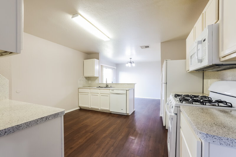 1,805/Mo, 20919 Imperial Landing Ln Katy, TX 77449 Kitchen View