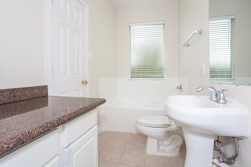 1,890/Mo, 1907 Doliver Cir Missouri City, TX 77489 photobathroom View