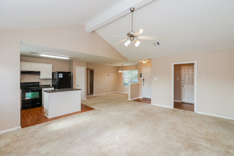 1,800/Mo, 4019 Enclave Mist Ln Richmond, TX 77469 Living Room View 2